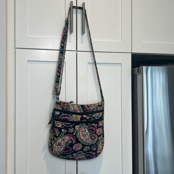 Vera Bradley Hipster Paisley Crossbody/Shoulder Bag Petal Handbag Purse - Picture 2 of 13